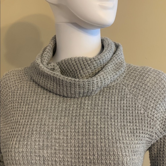 Forever 21 Light Gray Women's Sweater - Picture 4 of 5